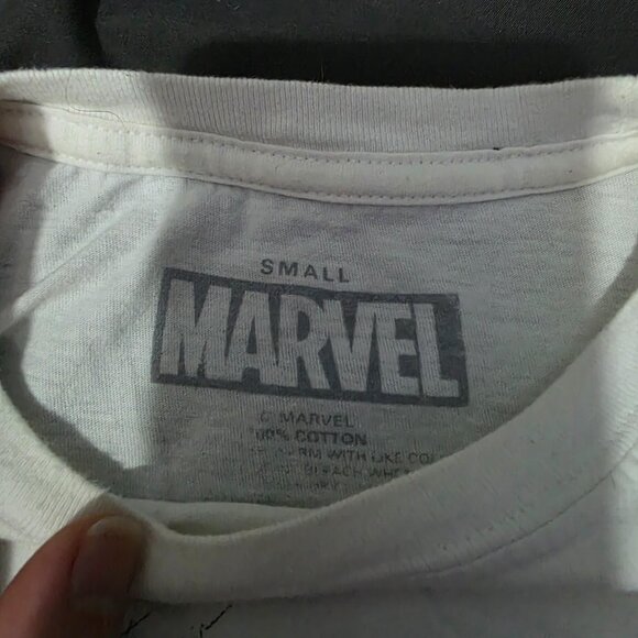 Marvel Spider-man web T-shirt - Picture 2 of 2